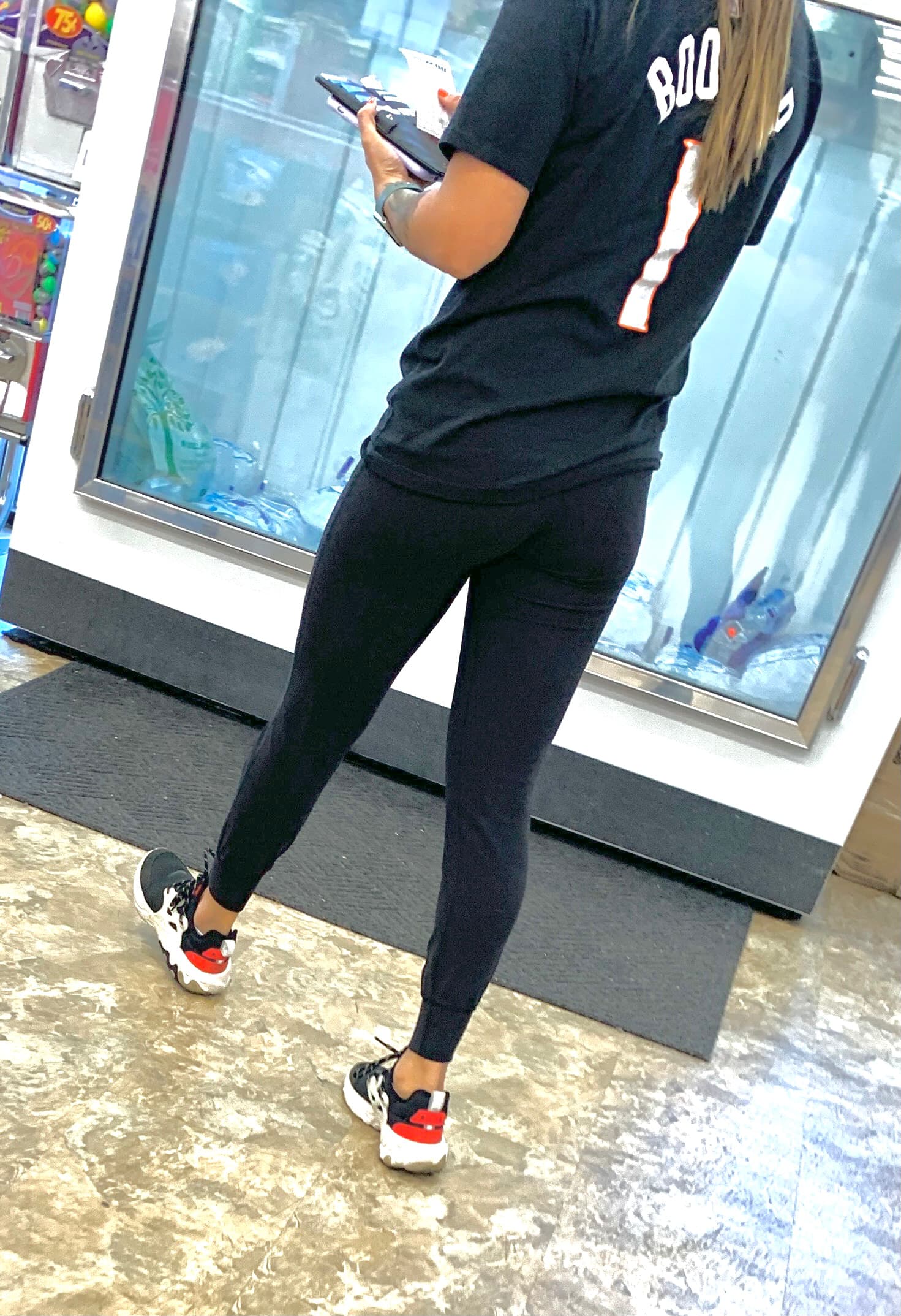 Small tight Asian teen w/ nice thigh gap